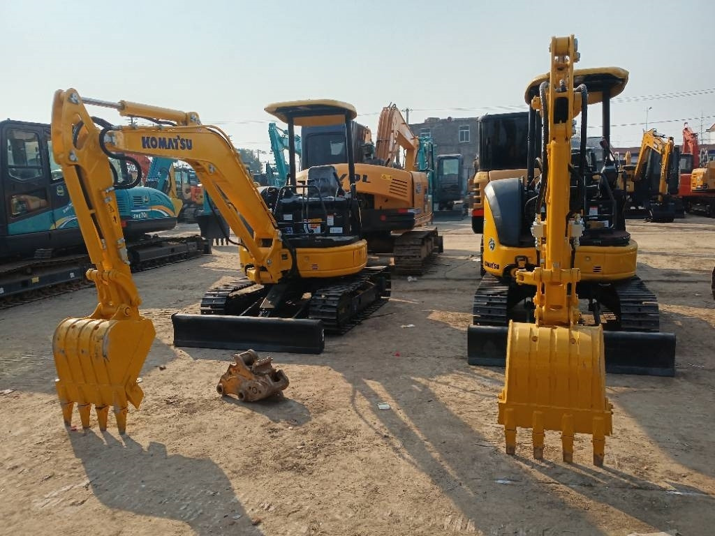 Komatsu PC 35 - Mini bager: slika Komatsu PC 35 - Mini bager Komatsu PC 35 - Mini bager: slika Komatsu PC 35 - Mini bager