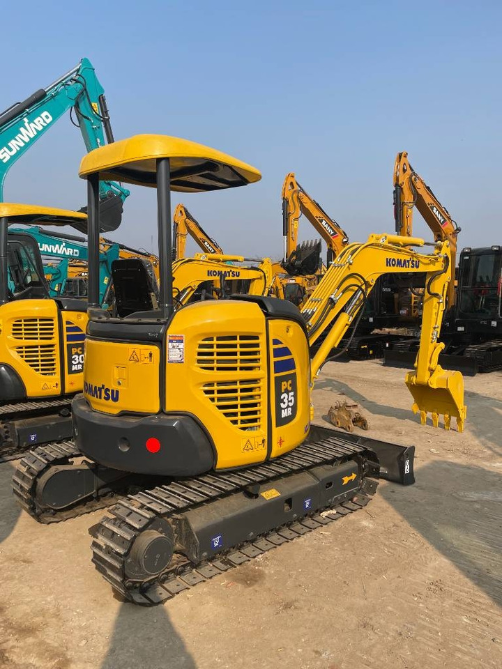 Komatsu PC 35 - Mini bager: slika Komatsu PC 35 - Mini bager Komatsu PC 35 - Mini bager: slika Komatsu PC 35 - Mini bager