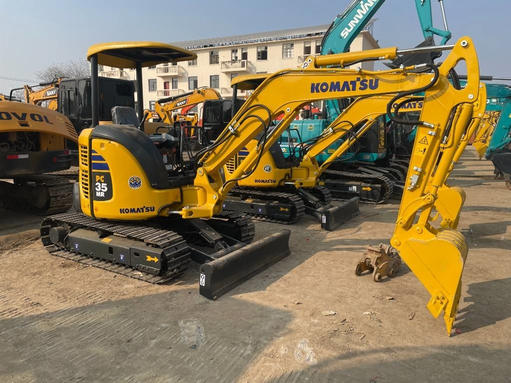 Komatsu PC 35 - Mini bager: slika Komatsu PC 35 - Mini bager Komatsu PC 35 - Mini bager: slika Komatsu PC 35 - Mini bager