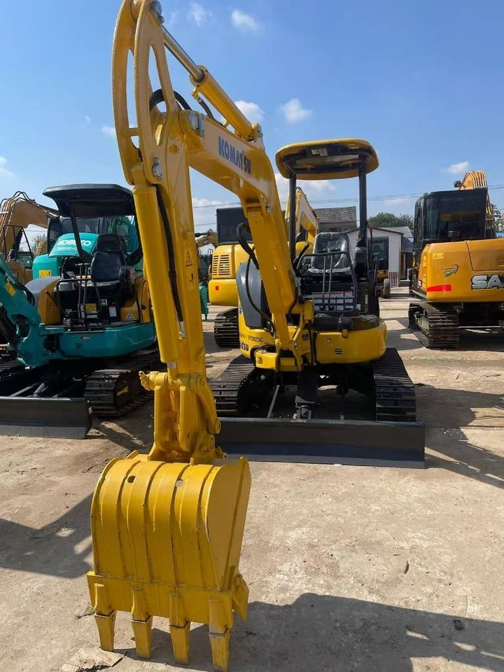 Komatsu PC 35 - Mini bager: slika Komatsu PC 35 - Mini bager Komatsu PC 35 - Mini bager: slika Komatsu PC 35 - Mini bager