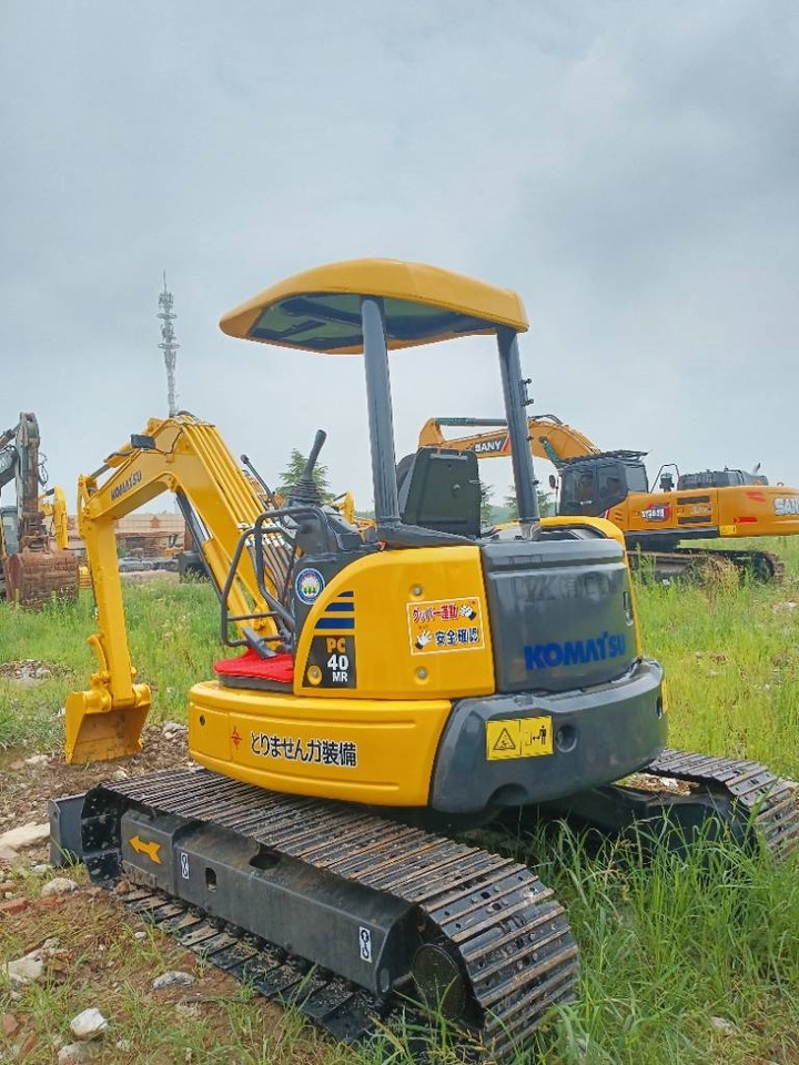 Komatsu PC 40 - Bager gusjeničar: slika Komatsu PC 40 - Bager gusjeničar Komatsu PC 40 - Bager gusjeničar: slika Komatsu PC 40 - Bager gusjeničar