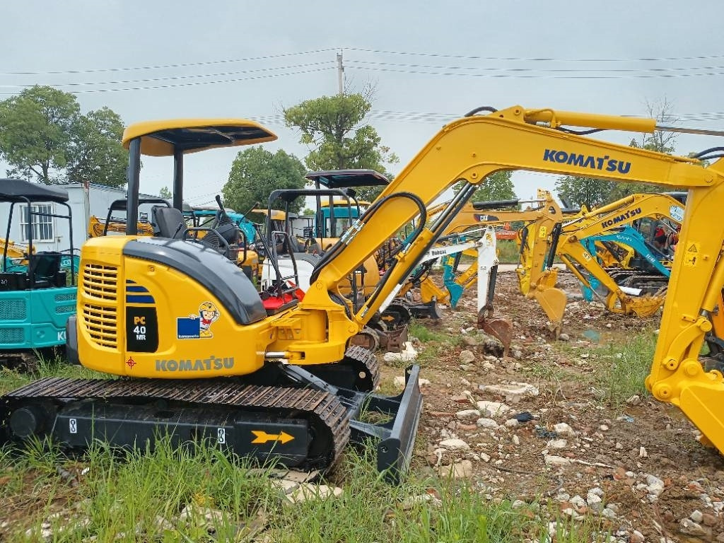 Komatsu PC 40 - Bager gusjeničar: slika Komatsu PC 40 - Bager gusjeničar Komatsu PC 40 - Bager gusjeničar: slika Komatsu PC 40 - Bager gusjeničar