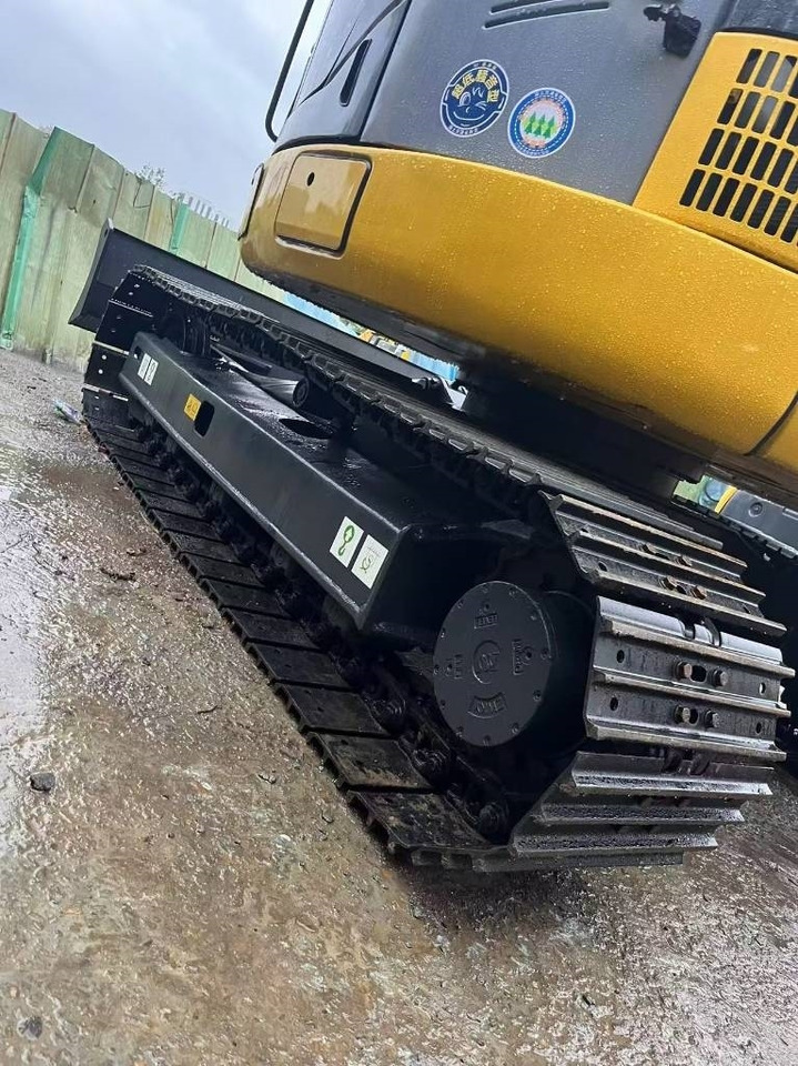 Komatsu PC 78 - Bager gusjeničar: slika Komatsu PC 78 - Bager gusjeničar Komatsu PC 78 - Bager gusjeničar: slika Komatsu PC 78 - Bager gusjeničar