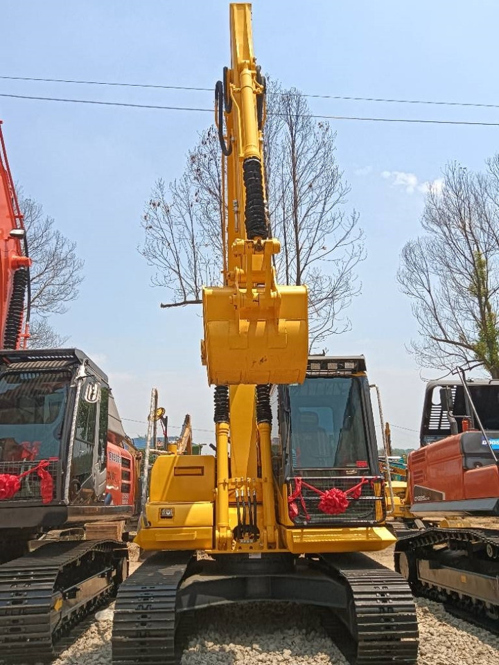 Komatsu pc130 - Bager gusjeničar: slika Komatsu pc130 - Bager gusjeničar Komatsu pc130 - Bager gusjeničar: slika Komatsu pc130 - Bager gusjeničar