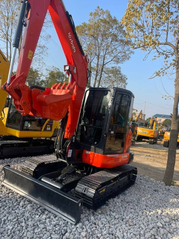 Kubota 165 - Bager gusjeničar: slika Kubota 165 - Bager gusjeničar Kubota 165 - Bager gusjeničar: slika Kubota 165 - Bager gusjeničar