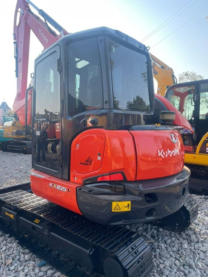 Kubota 165 - Bager gusjeničar: slika Kubota 165 - Bager gusjeničar Kubota 165 - Bager gusjeničar: slika Kubota 165 - Bager gusjeničar