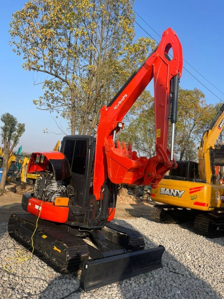 Kubota 165 - Bager gusjeničar: slika Kubota 165 - Bager gusjeničar Kubota 165 - Bager gusjeničar: slika Kubota 165 - Bager gusjeničar