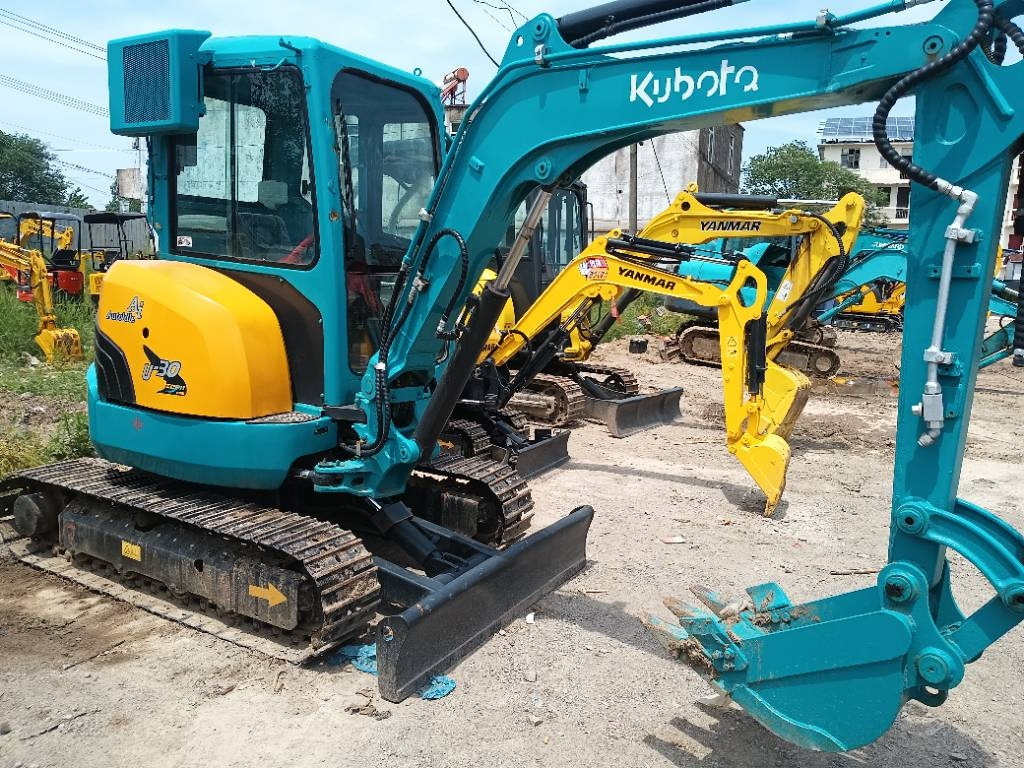 Kubota U 30 - Mini bager: slika Kubota U 30 - Mini bager Kubota U 30 - Mini bager: slika Kubota U 30 - Mini bager