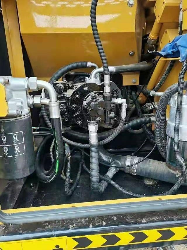 Sany 135C - Bager gusjeničar: slika Sany 135C - Bager gusjeničar Sany 135C - Bager gusjeničar: slika Sany 135C - Bager gusjeničar