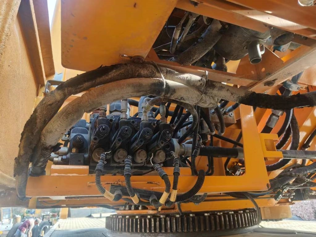 Sany STC 250 H - Autodizalica za sve terene: slika Sany STC 250 H - Autodizalica za sve terene Sany STC 250 H - Autodizalica za sve terene: slika Sany STC 250 H - Autodizalica za sve terene