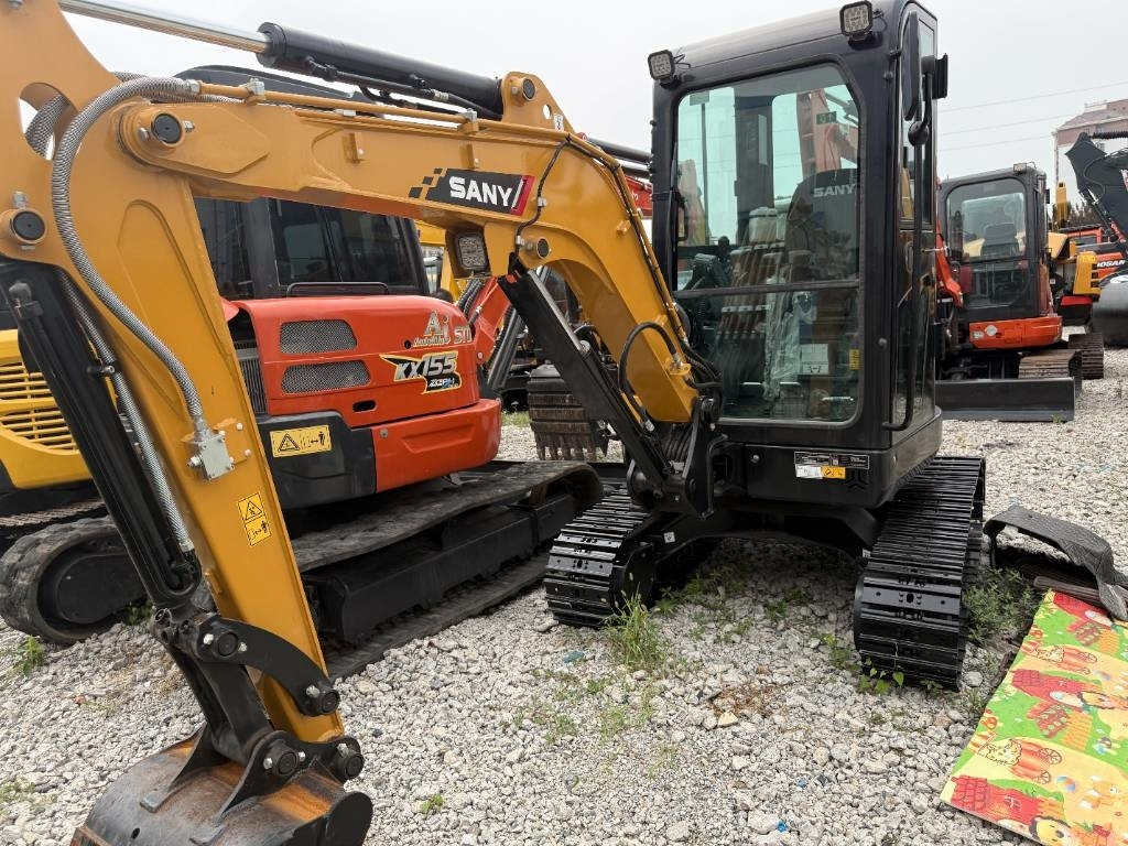 Sany SY 26 U - Mini bager: slika Sany SY 26 U - Mini bager Sany SY 26 U - Mini bager: slika Sany SY 26 U - Mini bager