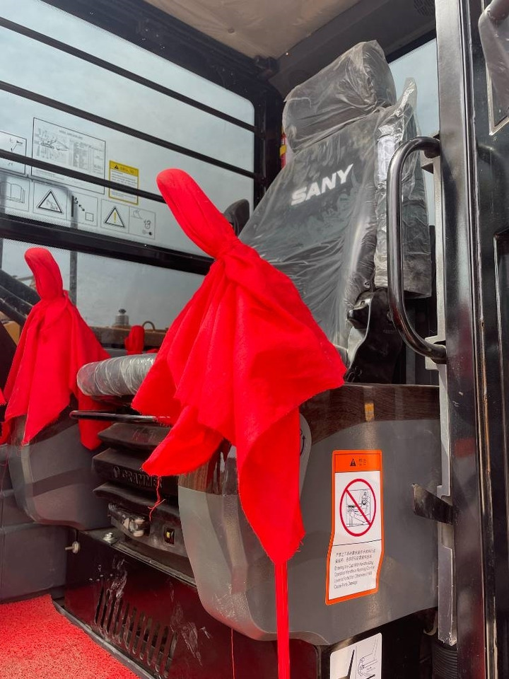 Sany SY 95 C - Mini bager: slika Sany SY 95 C - Mini bager Sany SY 95 C - Mini bager: slika Sany SY 95 C - Mini bager