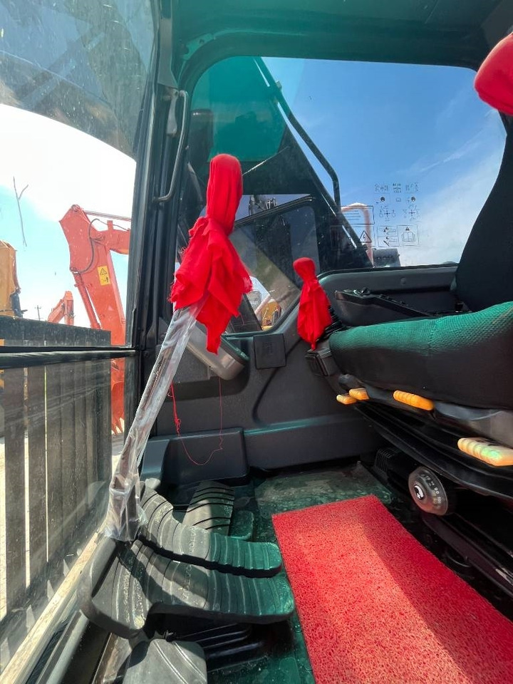 Volvo EC 140 - Bager gusjeničar: slika Volvo EC 140 - Bager gusjeničar Volvo EC 140 - Bager gusjeničar: slika Volvo EC 140 - Bager gusjeničar