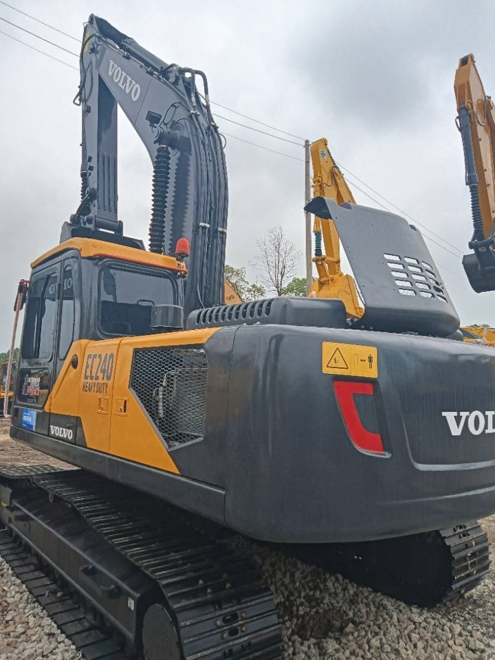 Volvo EC 240 - Bager gusjeničar: slika Volvo EC 240 - Bager gusjeničar Volvo EC 240 - Bager gusjeničar: slika Volvo EC 240 - Bager gusjeničar