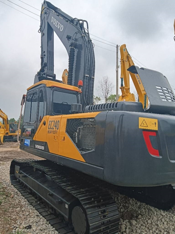 Volvo EC 240 - Bager gusjeničar: slika Volvo EC 240 - Bager gusjeničar Volvo EC 240 - Bager gusjeničar: slika Volvo EC 240 - Bager gusjeničar
