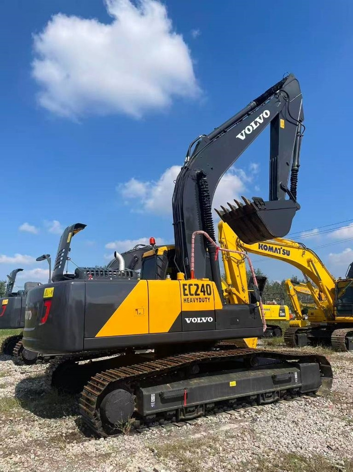 Volvo EC 240 - Bager gusjeničar: slika Volvo EC 240 - Bager gusjeničar Volvo EC 240 - Bager gusjeničar: slika Volvo EC 240 - Bager gusjeničar