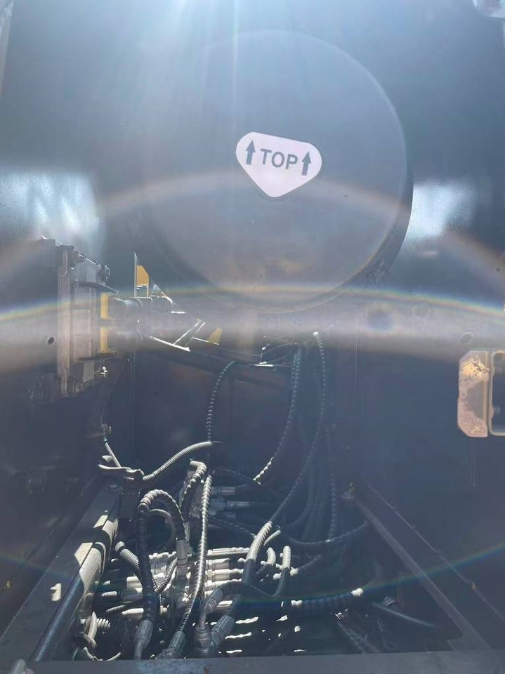 Volvo EC 240 - Bager gusjeničar: slika Volvo EC 240 - Bager gusjeničar Volvo EC 240 - Bager gusjeničar: slika Volvo EC 240 - Bager gusjeničar