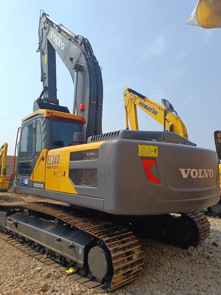 Volvo EC 240 - Bager gusjeničar: slika Volvo EC 240 - Bager gusjeničar Volvo EC 240 - Bager gusjeničar: slika Volvo EC 240 - Bager gusjeničar