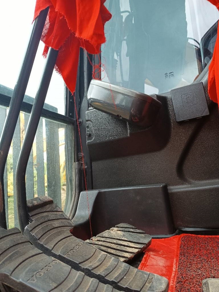 Volvo EC 290 - Bager gusjeničar: slika Volvo EC 290 - Bager gusjeničar Volvo EC 290 - Bager gusjeničar: slika Volvo EC 290 - Bager gusjeničar