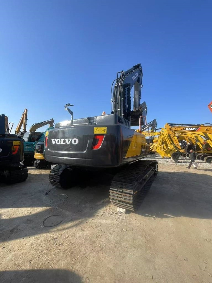 Bager gusjeničar Volvo EC 300: slika Bager gusjeničar Volvo EC 300