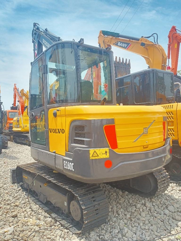 Volvo EC 60 - Bager gusjeničar: slika Volvo EC 60 - Bager gusjeničar Volvo EC 60 - Bager gusjeničar: slika Volvo EC 60 - Bager gusjeničar