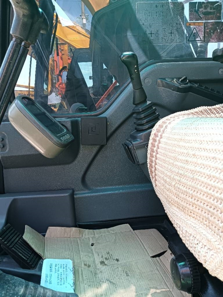 Volvo EC140 - Bager gusjeničar: slika Volvo EC140 - Bager gusjeničar Volvo EC140 - Bager gusjeničar: slika Volvo EC140 - Bager gusjeničar