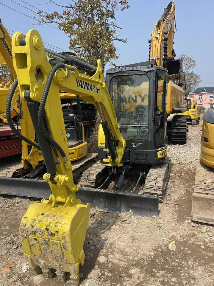 Yanmar Vio 35 - Mini bager: slika Yanmar Vio 35 - Mini bager Yanmar Vio 35 - Mini bager: slika Yanmar Vio 35 - Mini bager