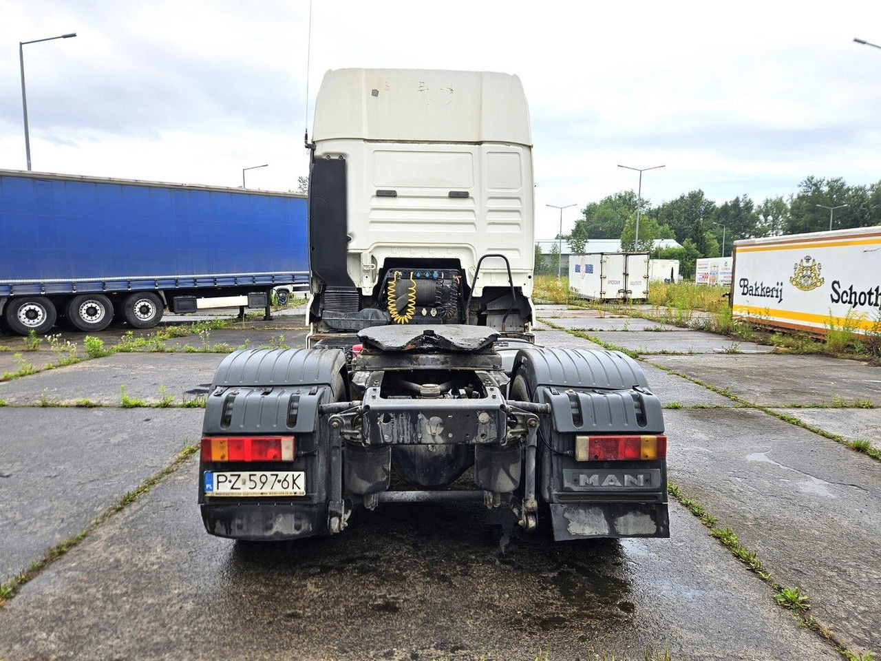MAN 18.413 FLS - euro 3 manual pump and injectors - manual gearbox - Tegljač: slika MAN 18.413 FLS - euro 3 manual pump and injectors - manual gearbox - Tegljač MAN 18.413 FLS - euro 3 manual pump and injectors - manual gearbox - Tegljač: slika MAN 18.413 FLS - euro 3 manual pump and injectors - manual gearbox - Tegljač