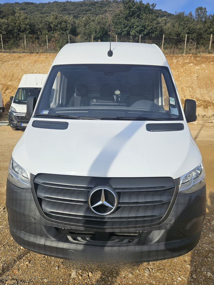 Mercedes-Benz Mercedes-Benz Sprinter L2H2 907 315 CDI - Dostavno vozilo sa zatvorenim sandukom: slika Mercedes-Benz Mercedes-Benz Sprinter L2H2 907 315 CDI - Dostavno vozilo sa zatvorenim sandukom Mercedes-Benz Mercedes-Benz Sprinter L2H2 907 315 CDI - Dostavno vozilo sa zatvorenim sandukom: slika Mercedes-Benz Mercedes-Benz Sprinter L2H2 907 315 CDI - Dostavno vozilo sa zatvorenim sandukom