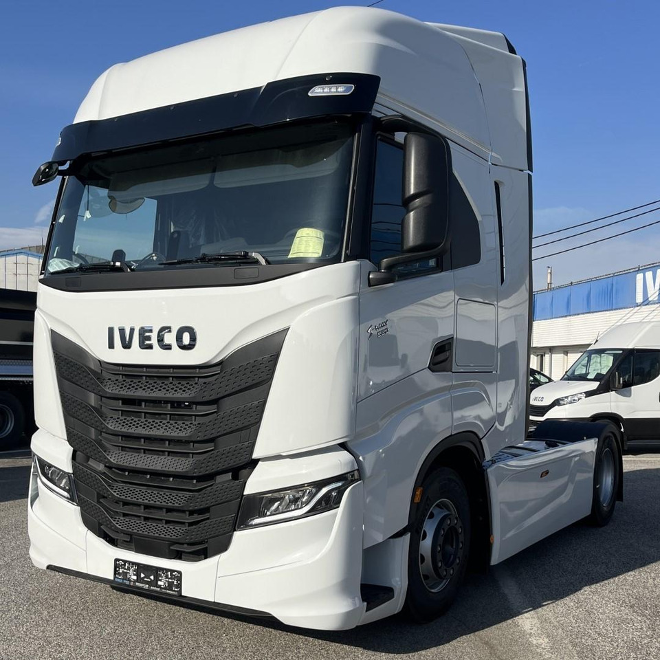 Tegljač Iveco S-WAY, 530, AS440S53TP: slika Tegljač Iveco S-WAY, 530, AS440S53TP
