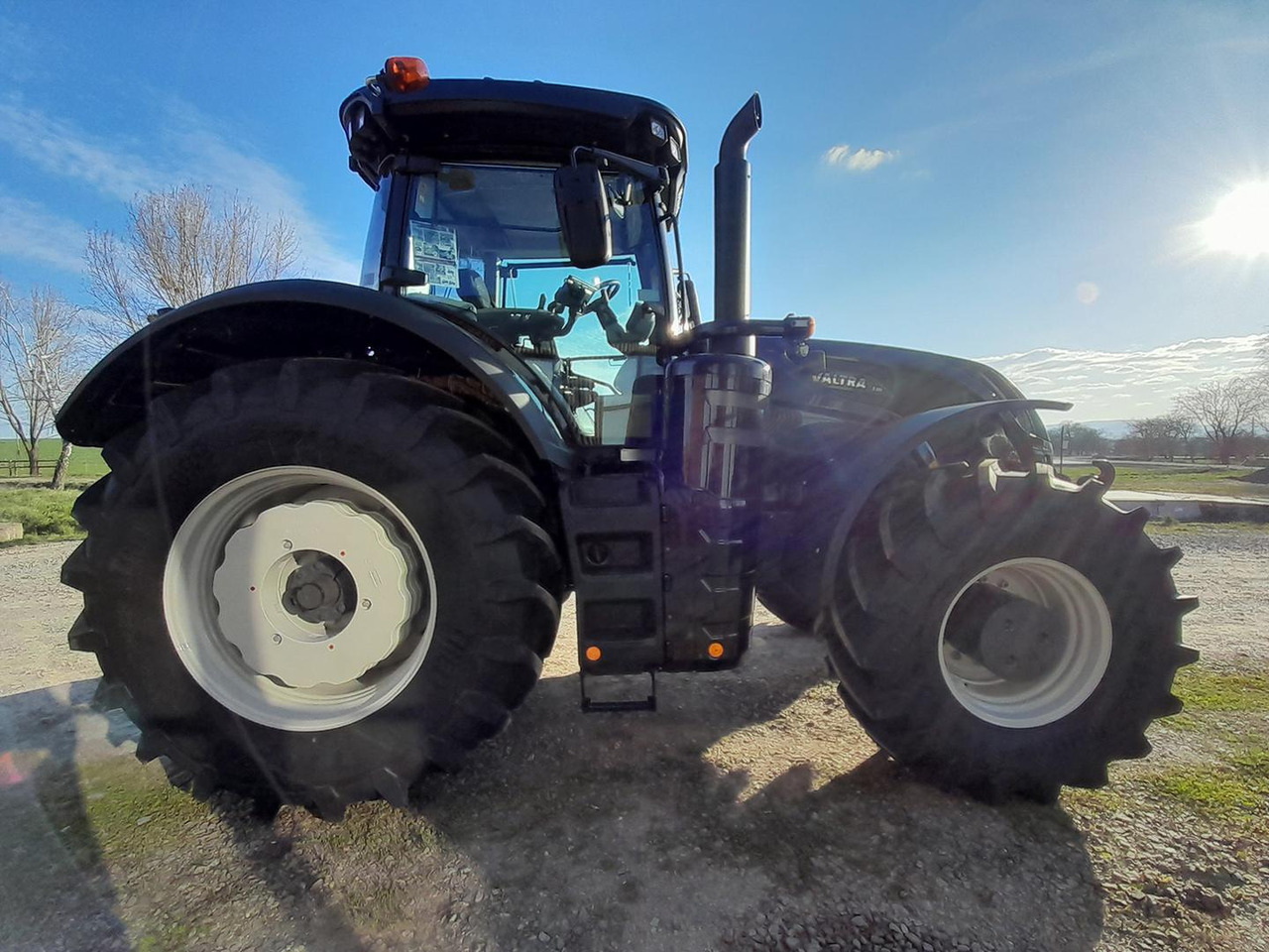 Valtra S, 394, MR 19 - Traktor: slika Valtra S, 394, MR 19 - Traktor Valtra S, 394, MR 19 - Traktor: slika Valtra S, 394, MR 19 - Traktor