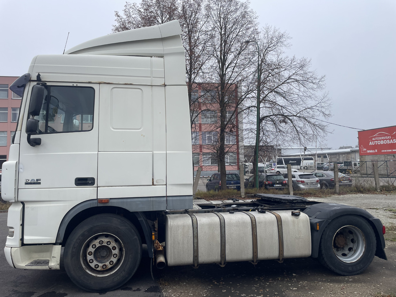 DAF XF105.460 Euro 5 manual gearbox - Tegljač: slika DAF XF105.460 Euro 5 manual gearbox - Tegljač DAF XF105.460 Euro 5 manual gearbox - Tegljač: slika DAF XF105.460 Euro 5 manual gearbox - Tegljač