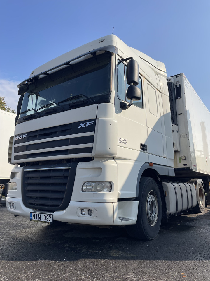 DAF XF105.460 - Tegljač: slika DAF XF105.460 - Tegljač DAF XF105.460 - Tegljač: slika DAF XF105.460 - Tegljač
