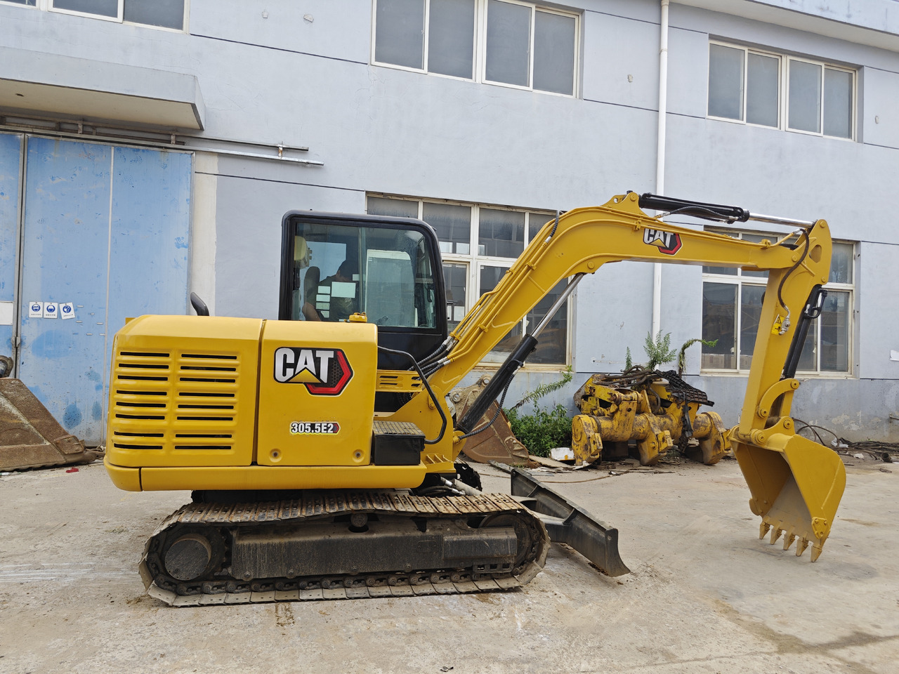CATERPILLAR 305.5E - Mini bager: slika CATERPILLAR 305.5E - Mini bager CATERPILLAR 305.5E - Mini bager: slika CATERPILLAR 305.5E - Mini bager