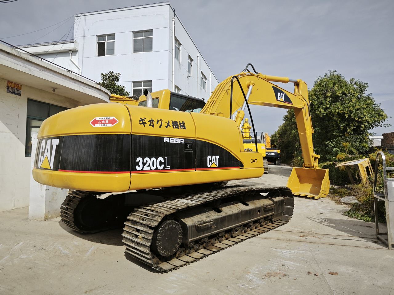 Bager gusjeničar CATERPILLAR 320C: slika Bager gusjeničar CATERPILLAR 320C