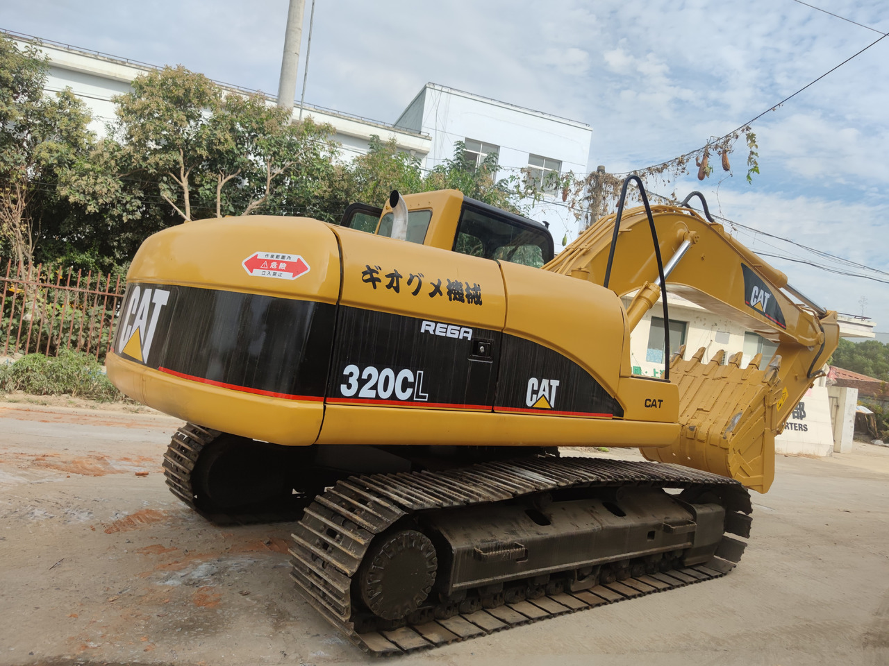 Bager gusjeničar CATERPILLAR 320C: slika Bager gusjeničar CATERPILLAR 320C