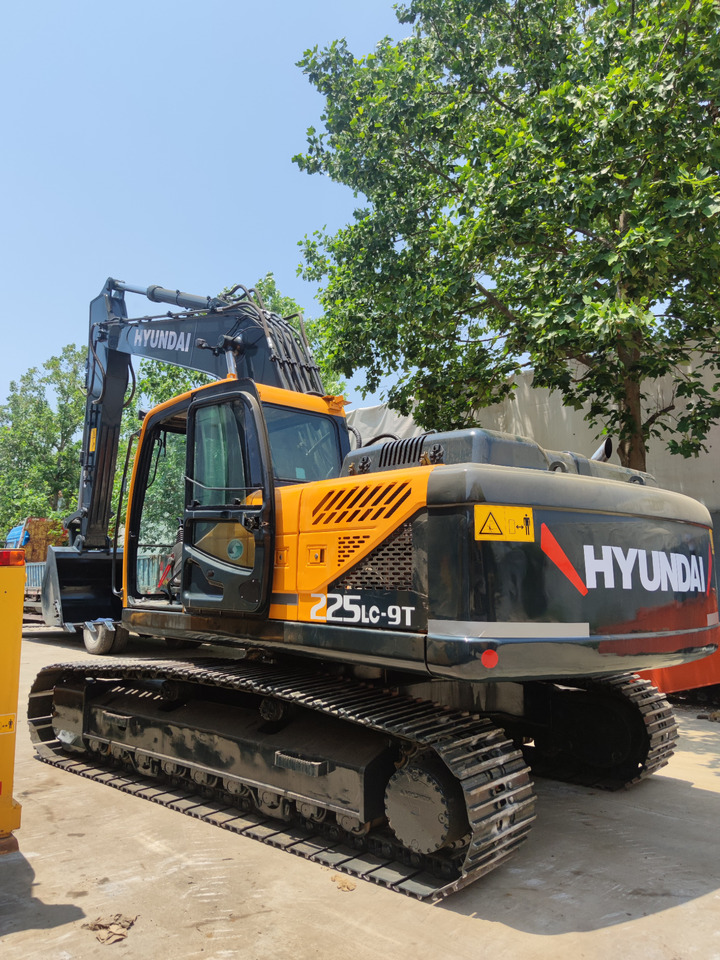 HYUNDAI 225 USED 225LC-9 EXCAVATOR - Bager gusjeničar: slika HYUNDAI 225 USED 225LC-9 EXCAVATOR - Bager gusjeničar HYUNDAI 225 USED 225LC-9 EXCAVATOR - Bager gusjeničar: slika HYUNDAI 225 USED 225LC-9 EXCAVATOR - Bager gusjeničar