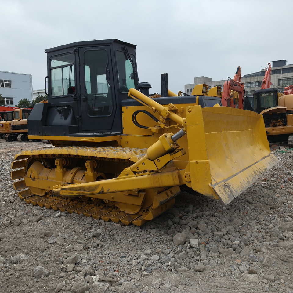 KOMATSU D65EX - Buldožer: slika KOMATSU D65EX - Buldožer KOMATSU D65EX - Buldožer: slika KOMATSU D65EX - Buldožer