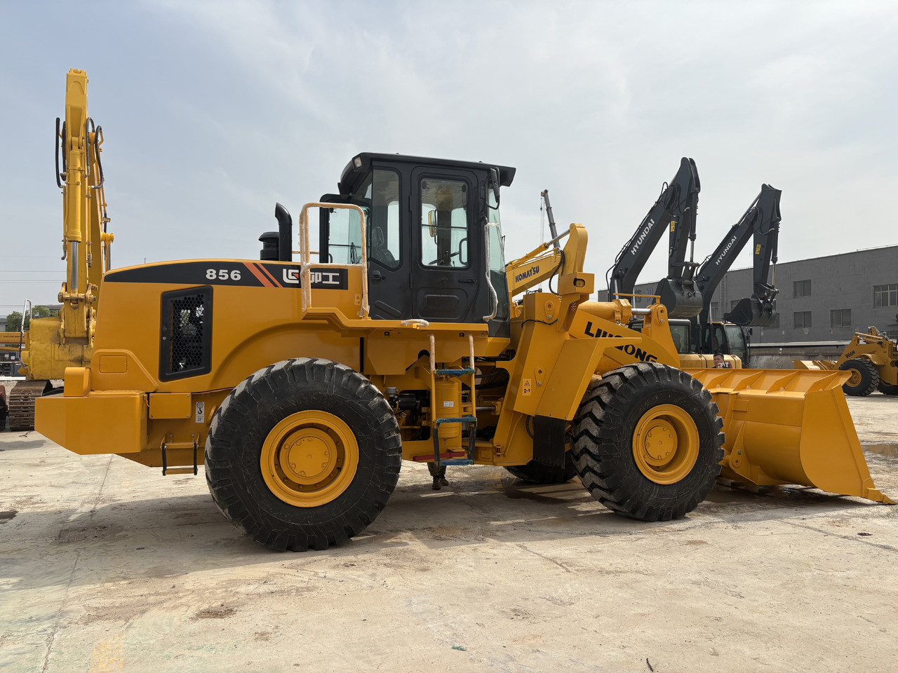 LIUGONG 856 wheel loader - Utovarivač na kotačima: slika LIUGONG 856 wheel loader - Utovarivač na kotačima LIUGONG 856 wheel loader - Utovarivač na kotačima: slika LIUGONG 856 wheel loader - Utovarivač na kotačima