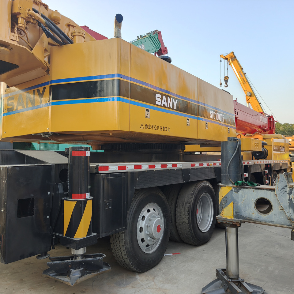 SANY STC1000 100TON TRUCK CRANE - Autodizalica za sve terene: slika SANY STC1000 100TON TRUCK CRANE - Autodizalica za sve terene SANY STC1000 100TON TRUCK CRANE - Autodizalica za sve terene: slika SANY STC1000 100TON TRUCK CRANE - Autodizalica za sve terene