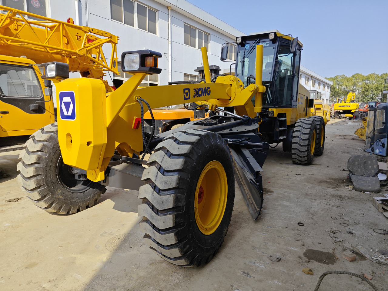XCMG GR180 MOTOR GRADER - Grejder: slika XCMG GR180 MOTOR GRADER - Grejder XCMG GR180 MOTOR GRADER - Grejder: slika XCMG GR180 MOTOR GRADER - Grejder