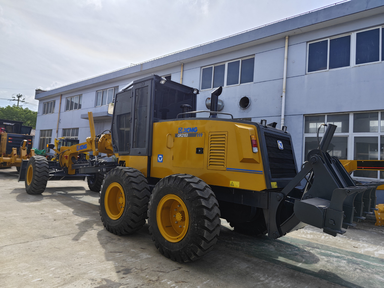 XCMG GR215 used motor grader - Grejder: slika XCMG GR215 used motor grader - Grejder XCMG GR215 used motor grader - Grejder: slika XCMG GR215 used motor grader - Grejder