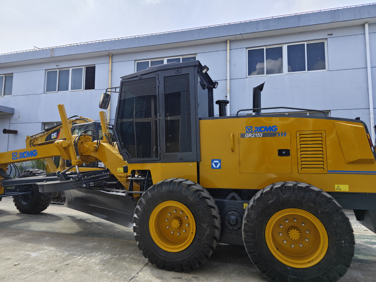 XCMG GR215 used motor grader - Grejder: slika XCMG GR215 used motor grader - Grejder XCMG GR215 used motor grader - Grejder: slika XCMG GR215 used motor grader - Grejder