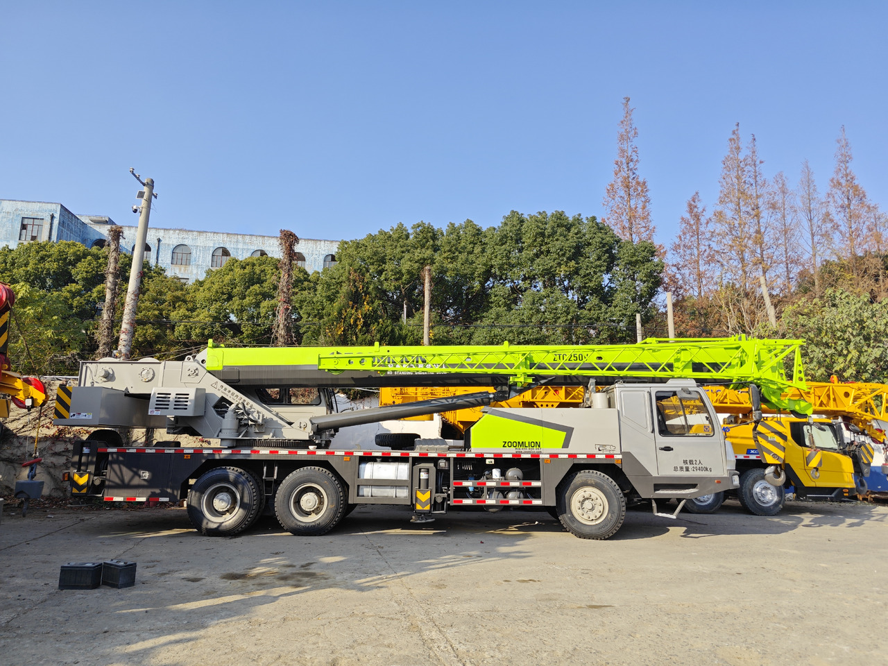 ZOOMLION ZTC250V - Autodizalica: slika ZOOMLION ZTC250V - Autodizalica ZOOMLION ZTC250V - Autodizalica: slika ZOOMLION ZTC250V - Autodizalica