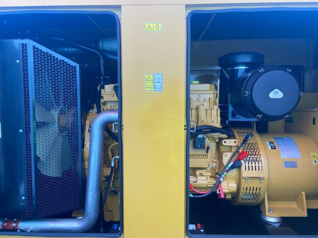 CAT DE550GC - 550 kVA Stand-by Generator - DPX-18221 - Generatorski set: slika CAT DE550GC - 550 kVA Stand-by Generator - DPX-18221 - Generatorski set CAT DE550GC - 550 kVA Stand-by Generator - DPX-18221 - Generatorski set: slika CAT DE550GC - 550 kVA Stand-by Generator - DPX-18221 - Generatorski set