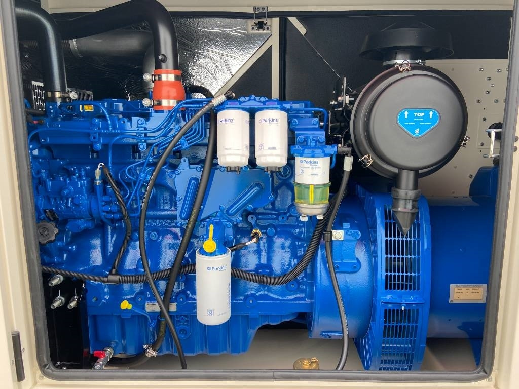FG Wilson P165-5 - 165 kVA Genset - DPX-16010 - Generatorski set: slika FG Wilson P165-5 - 165 kVA Genset - DPX-16010 - Generatorski set FG Wilson P165-5 - 165 kVA Genset - DPX-16010 - Generatorski set: slika FG Wilson P165-5 - 165 kVA Genset - DPX-16010 - Generatorski set