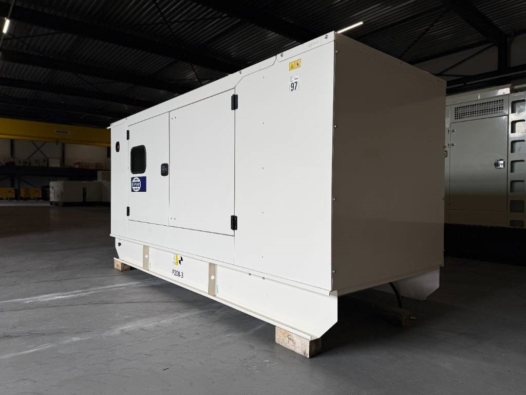 FG Wilson P200-3 - 200 kVA Genset - DPX-16011 - Generatorski set: slika FG Wilson P200-3 - 200 kVA Genset - DPX-16011 - Generatorski set FG Wilson P200-3 - 200 kVA Genset - DPX-16011 - Generatorski set: slika FG Wilson P200-3 - 200 kVA Genset - DPX-16011 - Generatorski set