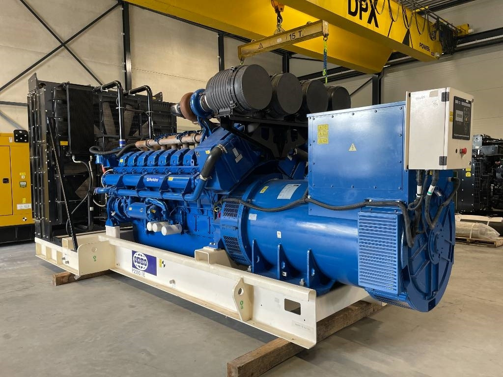 FG Wilson P2500-1E - 2500 kVA Surplus Genset - DPX-25085 - Generatorski set: slika FG Wilson P2500-1E - 2500 kVA Surplus Genset - DPX-25085 - Generatorski set FG Wilson P2500-1E - 2500 kVA Surplus Genset - DPX-25085 - Generatorski set: slika FG Wilson P2500-1E - 2500 kVA Surplus Genset - DPX-25085 - Generatorski set