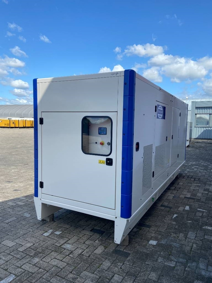 FG Wilson P550-3 - 550 kVA Genset - DPX-16020 - Generatorski set: slika FG Wilson P550-3 - 550 kVA Genset - DPX-16020 - Generatorski set FG Wilson P550-3 - 550 kVA Genset - DPX-16020 - Generatorski set: slika FG Wilson P550-3 - 550 kVA Genset - DPX-16020 - Generatorski set