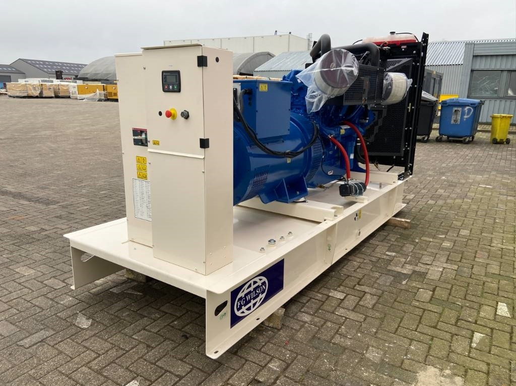 FG Wilson P660-3 - 660 kVA Open Genset - DPX-16022-O - Generatorski set: slika FG Wilson P660-3 - 660 kVA Open Genset - DPX-16022-O - Generatorski set FG Wilson P660-3 - 660 kVA Open Genset - DPX-16022-O - Generatorski set: slika FG Wilson P660-3 - 660 kVA Open Genset - DPX-16022-O - Generatorski set
